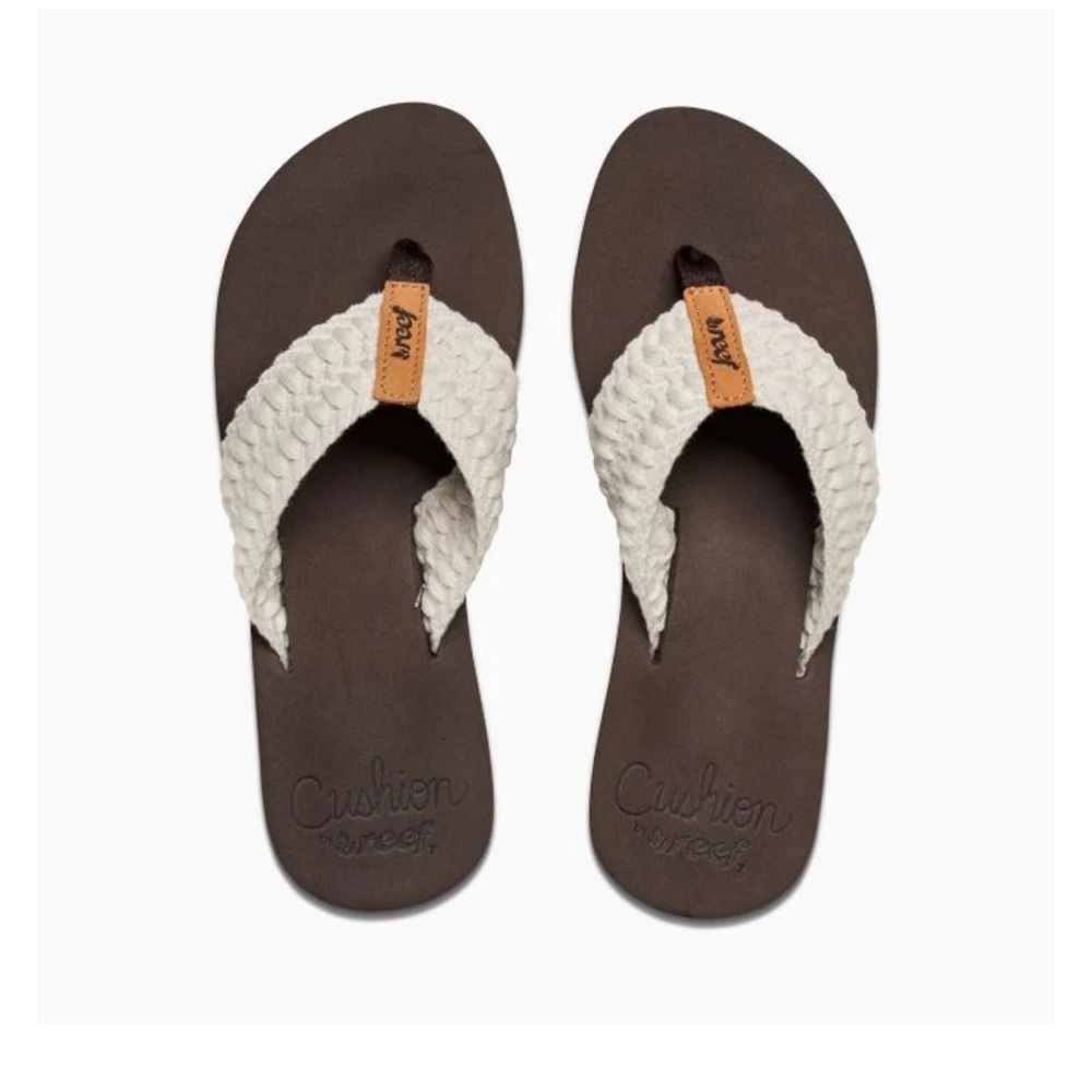 Women’s Reef Cushion Threads flip flops, size 6